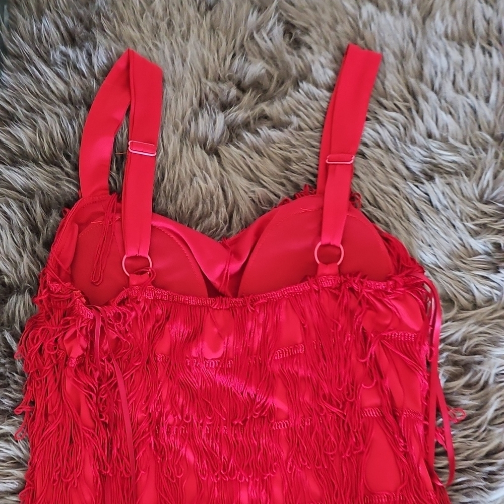 Elegant Red Ruffle Dress - Picture 5 of 7